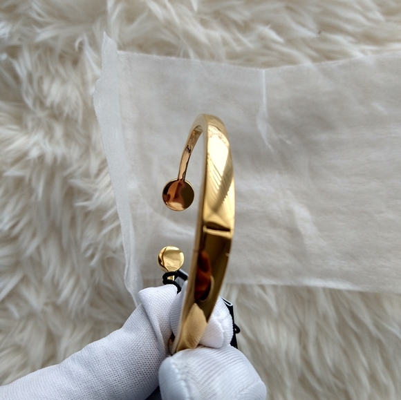 🥂Kate Spade New York Spot The Black Spade Golden Bangle Bracelet NWT 🥂 - Picture 6 of 13